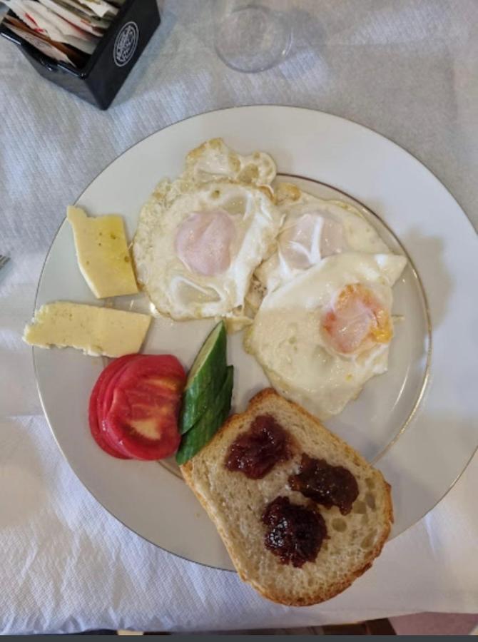 Hotel Vila Nino Μπεράτ Εξωτερικό φωτογραφία