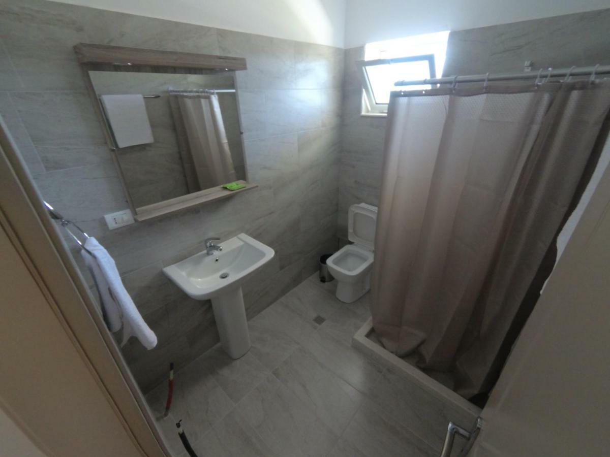 Hotel Vila Nino Μπεράτ Εξωτερικό φωτογραφία