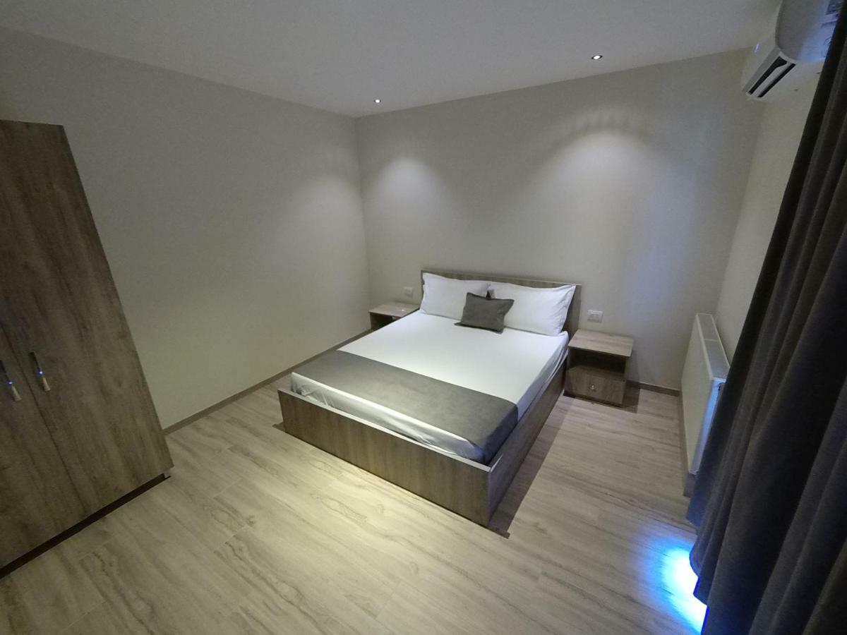 Hotel Vila Nino Μπεράτ Εξωτερικό φωτογραφία