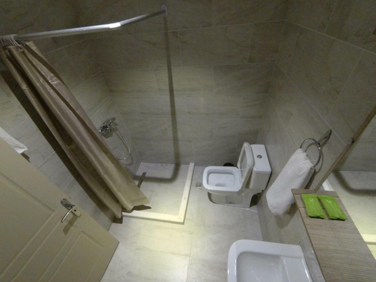 Hotel Vila Nino Μπεράτ Εξωτερικό φωτογραφία